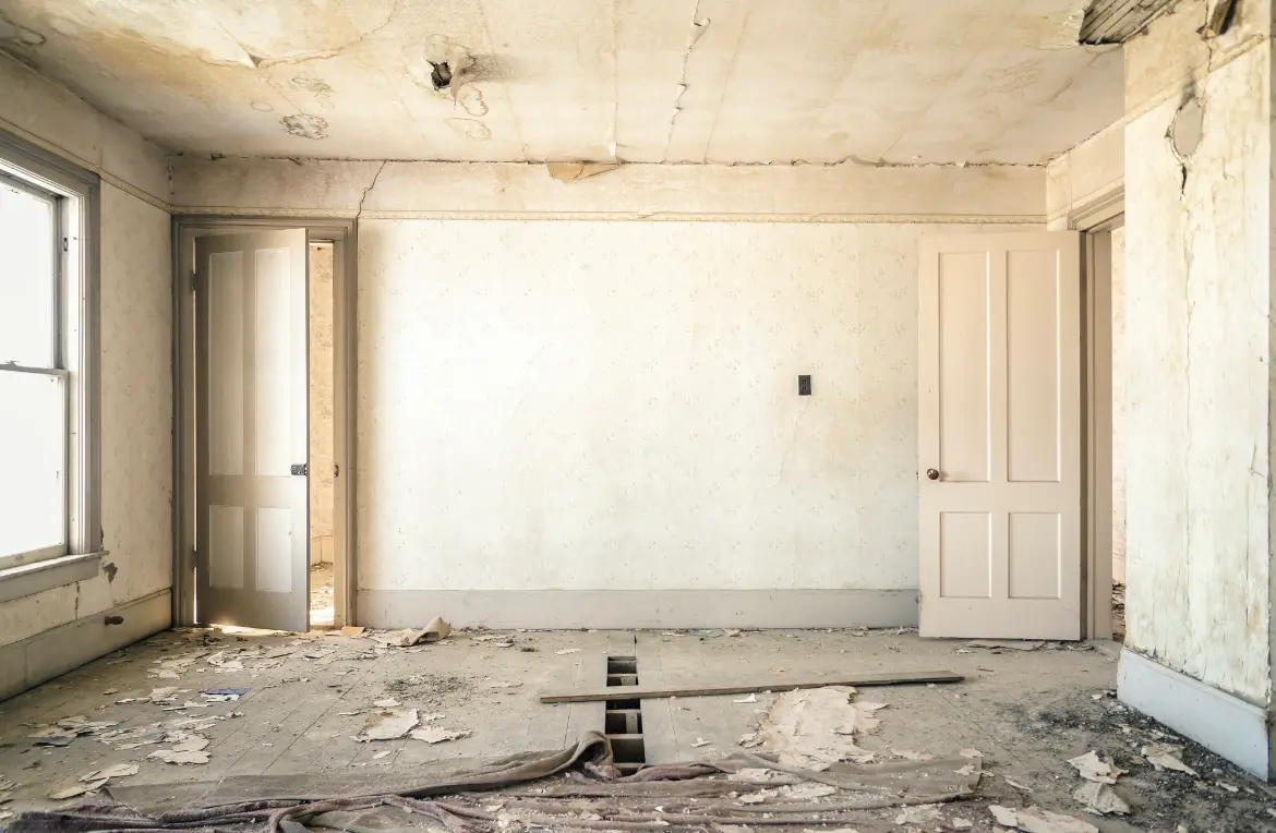 Waste disposal crew managing a cleanout project in Upper Arlington